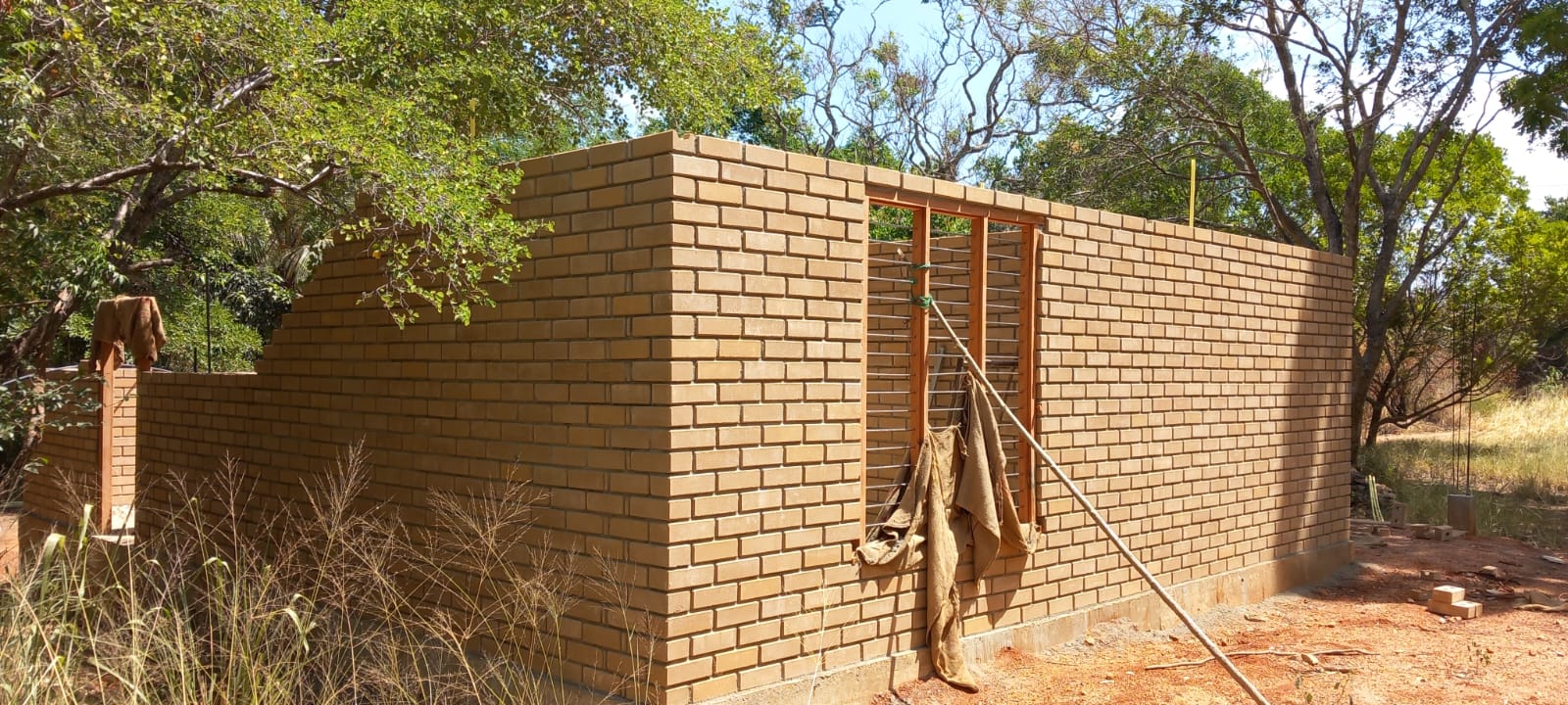 Medawachchiya house built with CSEB Blocks from InnoBlocks